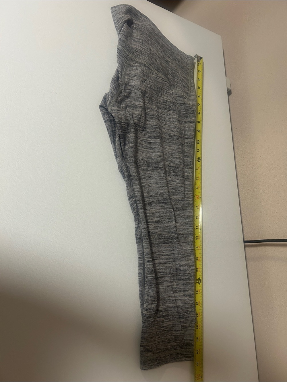 lululemon athletica Gray Marled Capris